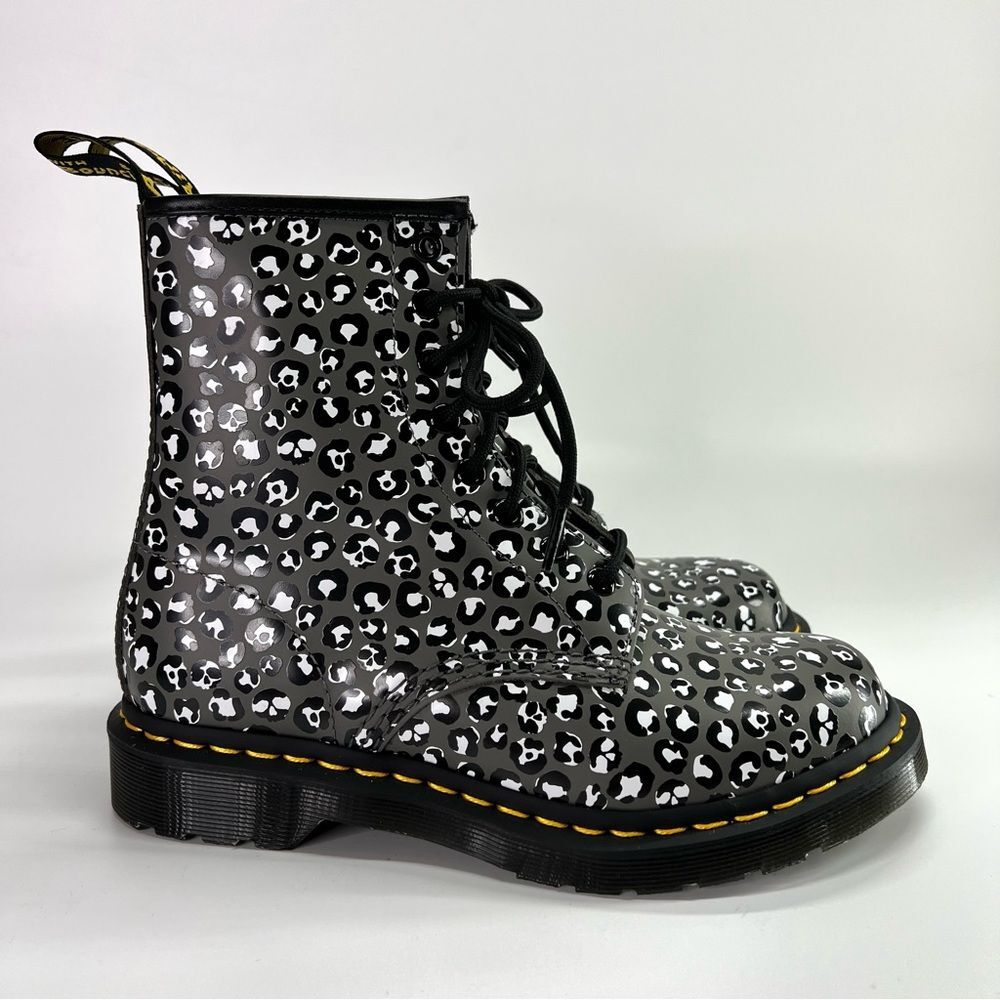 Dr. Martens Combat Boots 1460 Leopard Smooth Leather Lace Up 7 US/5UK - Picture 7 of 14